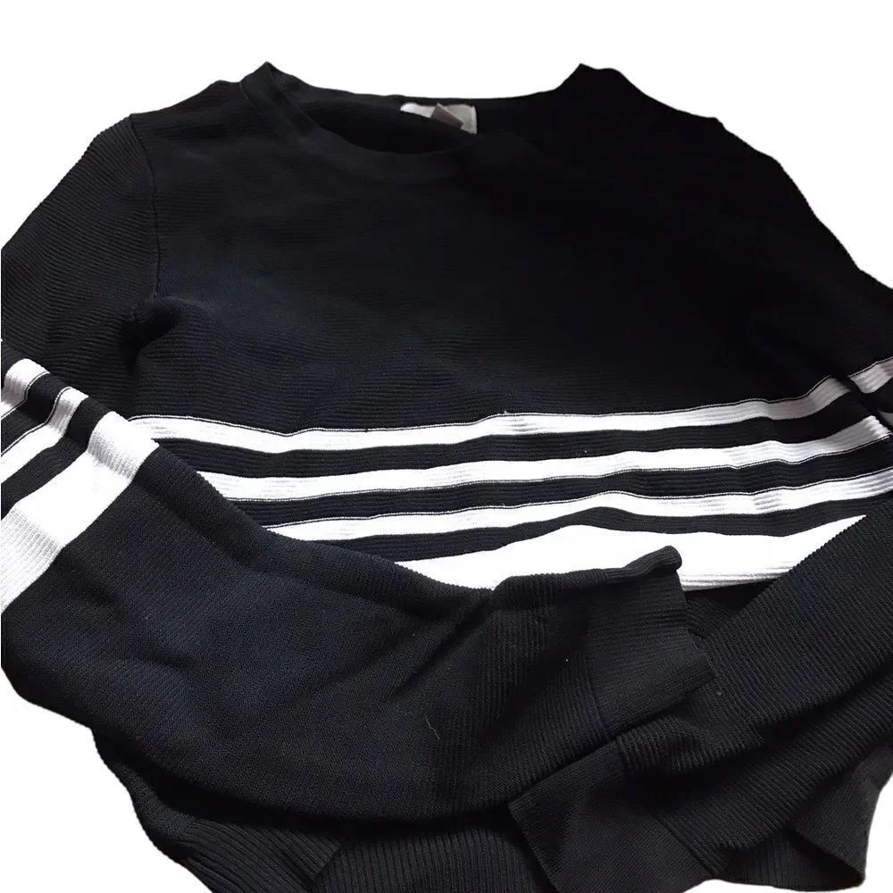 Forever 21 black sweater size large excellent condition see pics